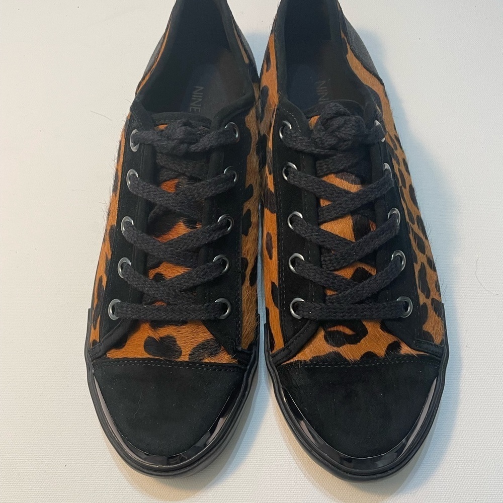 Nine West Black and Leopard Print Sneakers Size 10M  SB-E